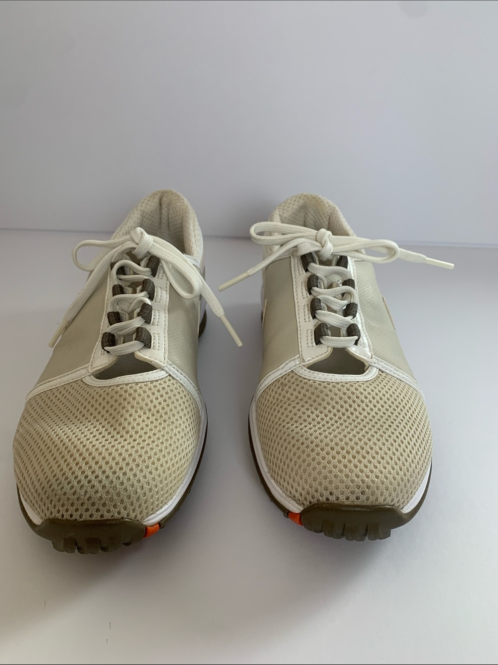 Nike Women's Cream Golf Shoes with Pink Accent size 7.5